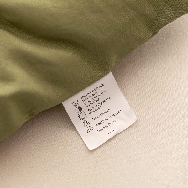 81AWZyScaTS._AC_SL1500_.jpg ROSGONIA Lightweight Comforter Set